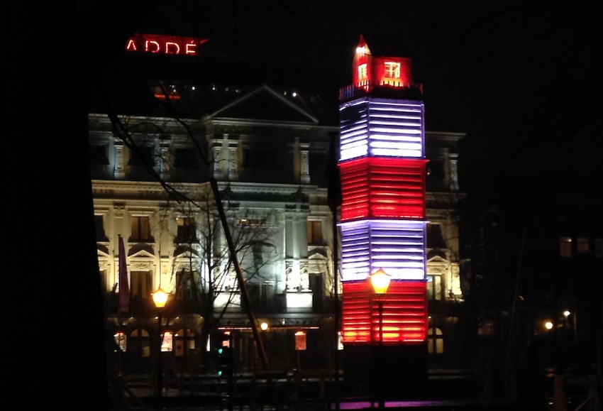Risparmiare sulla bolletta si può? Certo, ci riescono persino ad Amsterdam, dove tutto è sempre illuminato.