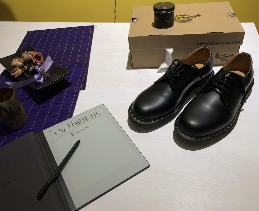 Le scarpe di Dr. Martens che ho comprato per me e per il personale di sala del Belavocado by Frachef, il ristorante a Montagnana che sto aprendo in questi mesi.